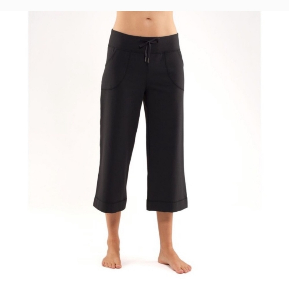 Lululemon crop pants